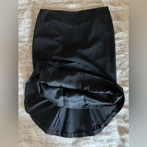 BCBG Max Azria Elegant Black Wool Women's Skirt, Size 2